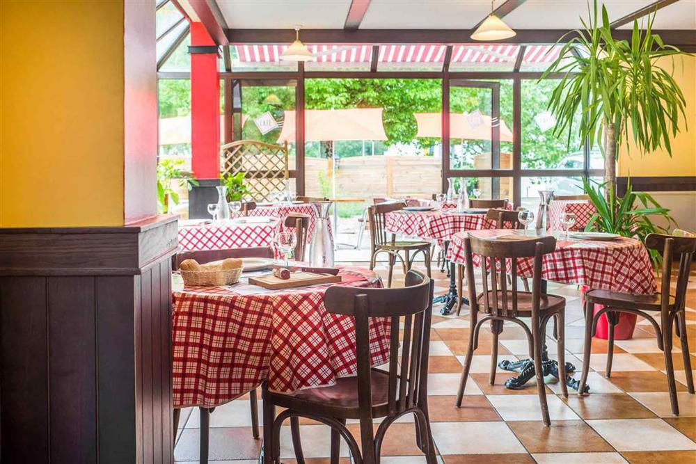 Ibis Marais Poitevin Hotel 3*