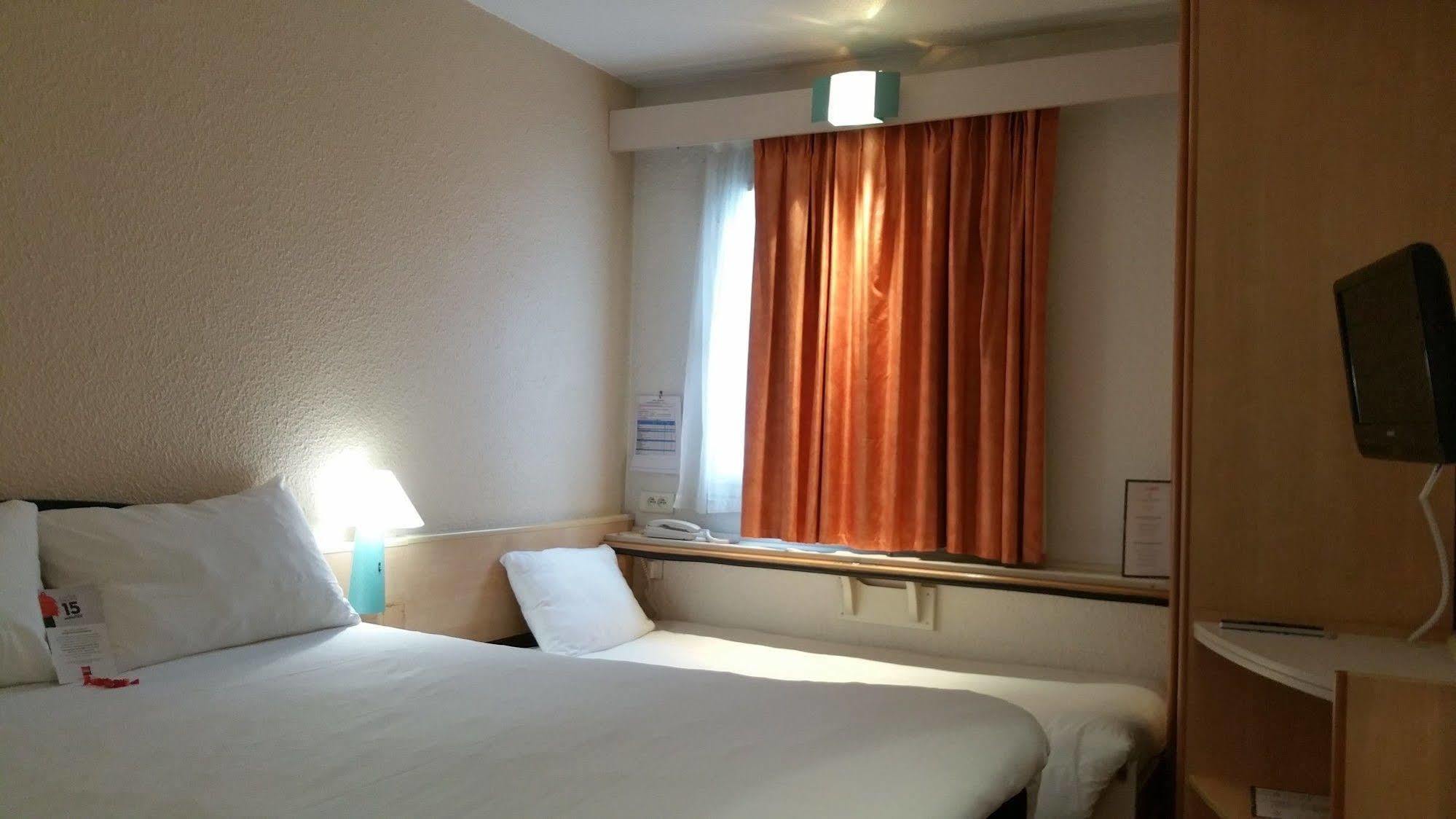 Ibis Marais Poitevin Hotel